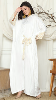 White Plain Tapis Belt Kaftan