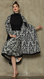 BLACK IKAT SHAWL OUTER 2IN1