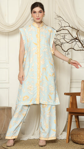 Light Blue Flower Batik Vest Kimono